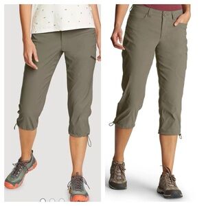 Size 10 Eddie Nauer Women's Olive Green Capri Pants